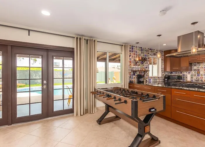 Dom wakacyjny Diamond Oasis - Old Town, Asu - Heated Pool,